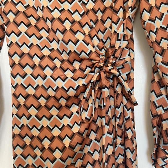 Mango Leonarda Satin Mini Dress NWT - Picture 4 of 12